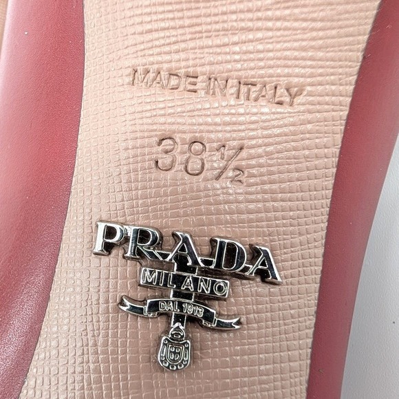 Prada Red Leather Pointed Toe Pumps Stiletto Heels Made in Italy Size 38.5 - Picture 8 of 9